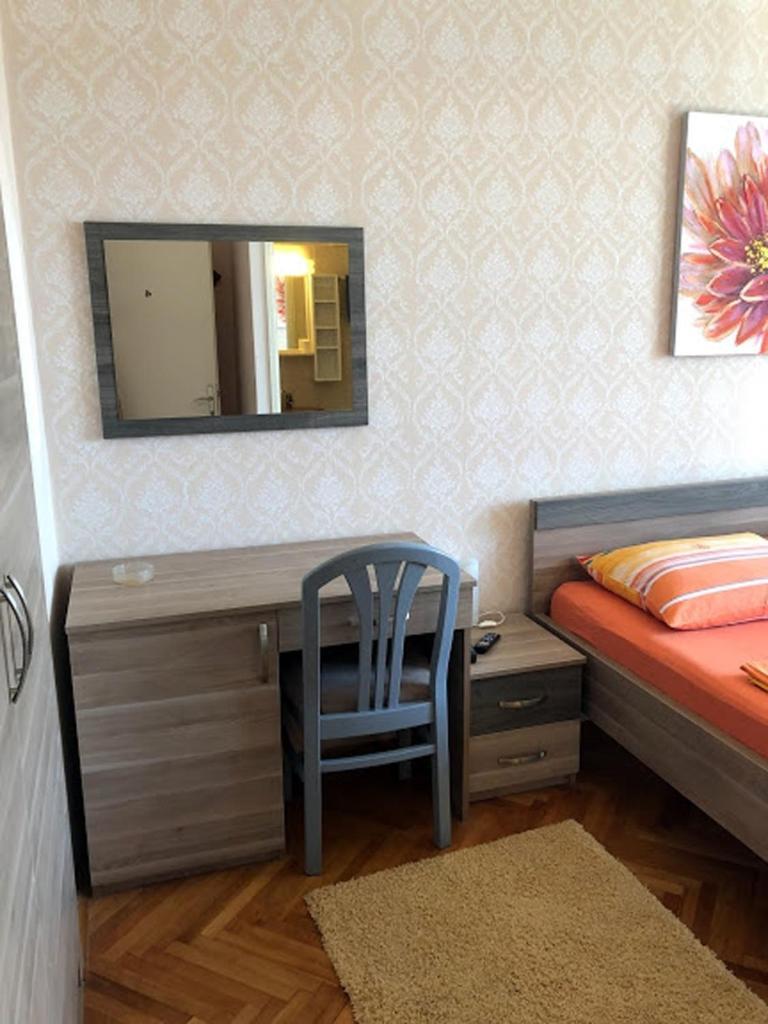 Apartments And Rooms By The Sea Barbat, Rab - 4973 Rab Town Room photo